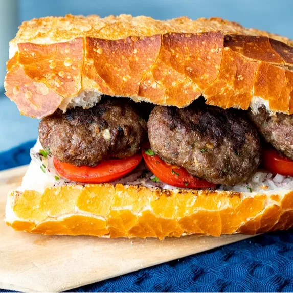 Köfte (yarım) Ekmek